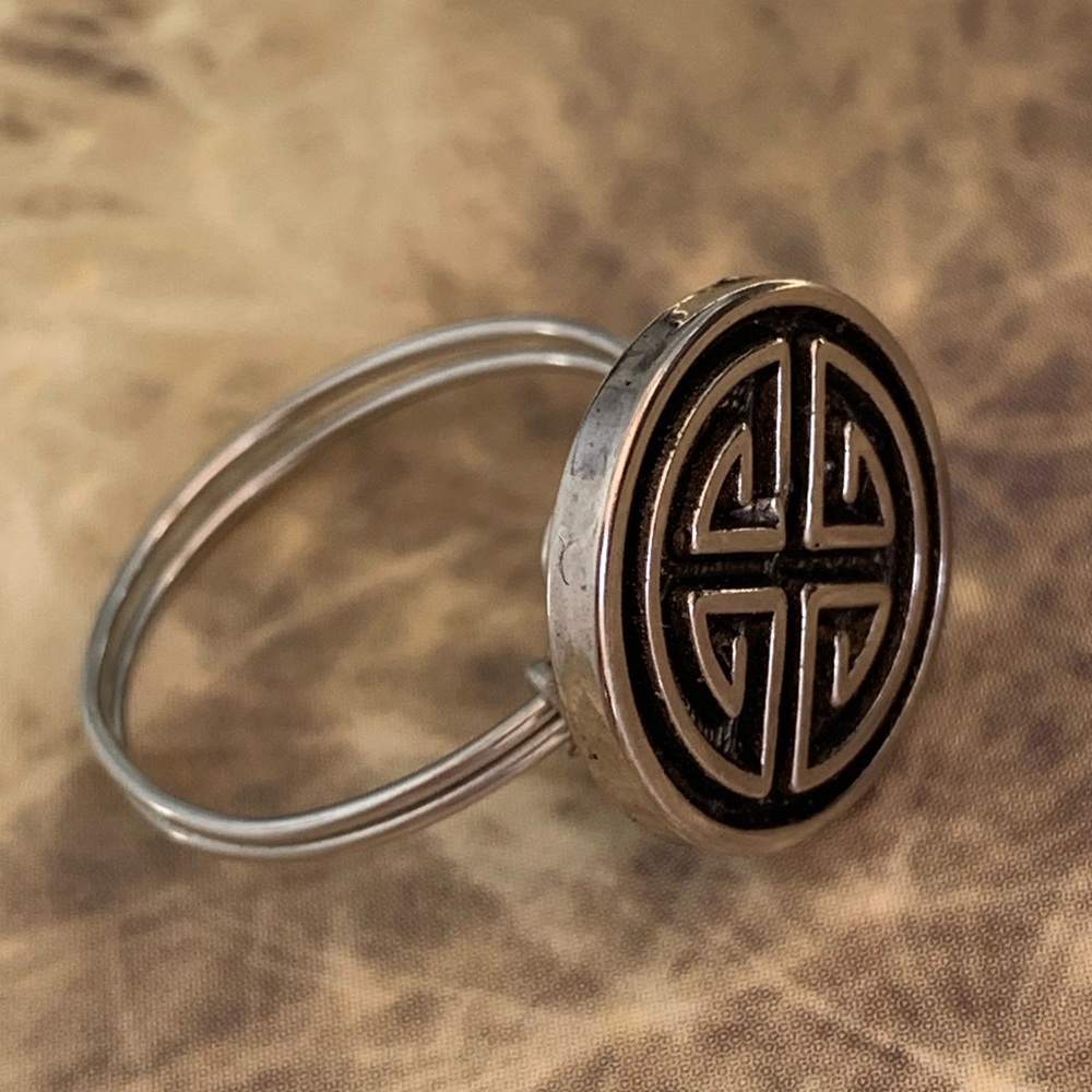 Geometric Style Button Ring Handmade - Picture 5 of 10